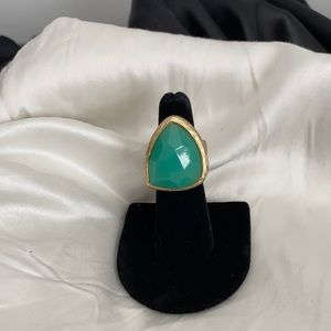 Green stone statement ring… Adjustable